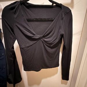 Lululemon Size Small Elegant Black Long Sleeve Top Waist Length Red Women's